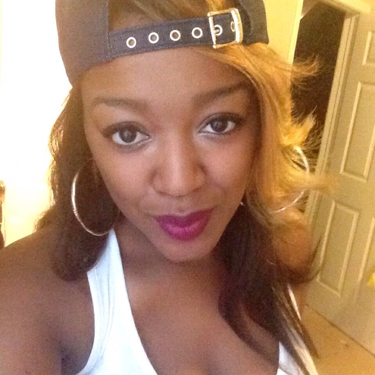 2sw3et's profile picture. Simple and Sweet... I'M ME ;-)