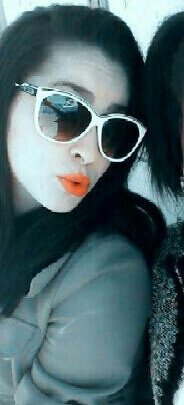 Larissa12De's profile picture. 