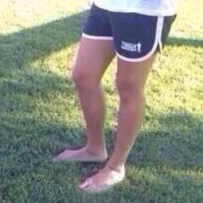 Im harry's flawless legs (@nutellaharry)