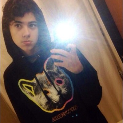 PoeXavier's profile picture. Owner/Creater of 'Break Down' •JUST•FUCK•IT•