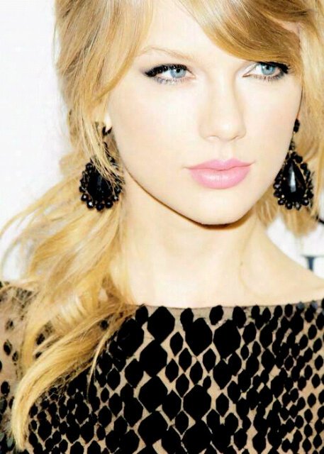@taylorswift13 ♡ SMK Wira Buana1 | XI Akuntansi 2 | Ahmad Didat Mutawali..