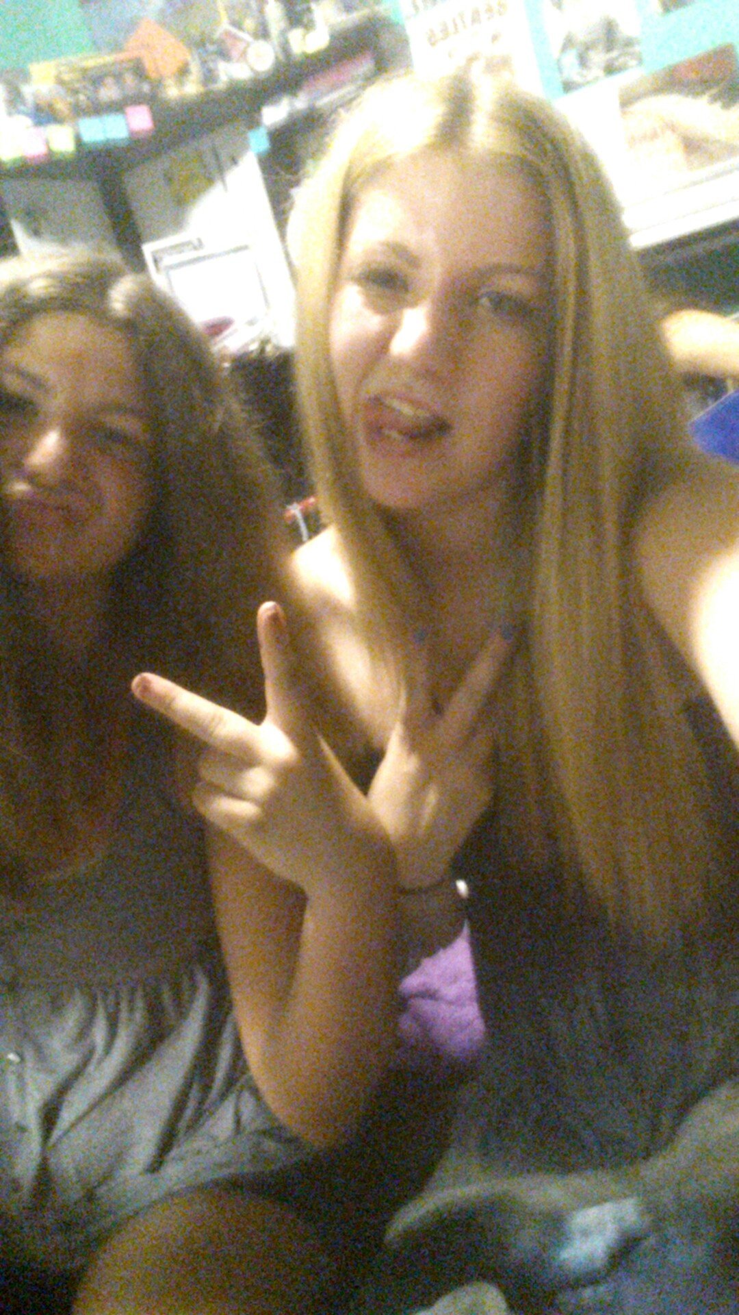 hiiiiiiiiiiiiiiii peoples what's up? chilling with the bae!!!!! :-) :-)