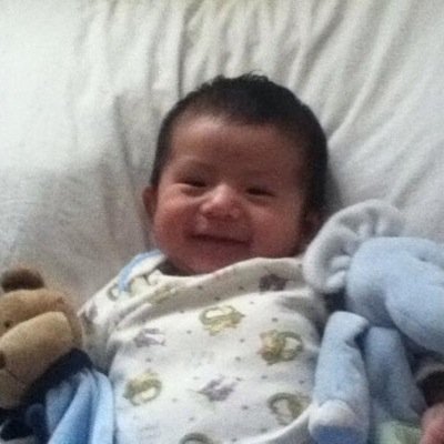 esmindamorales's profile picture. Follow me and ill follow back:)