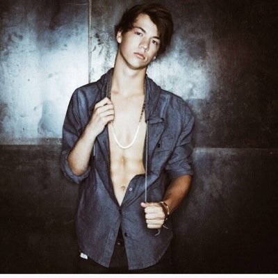 Taylor caniff. Tay is life