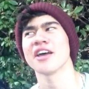 Is Calum confused yaaa-yaAaaasSSS @amazingkellin
