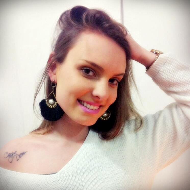 carokempfer's profile picture. quem vale muito é caro