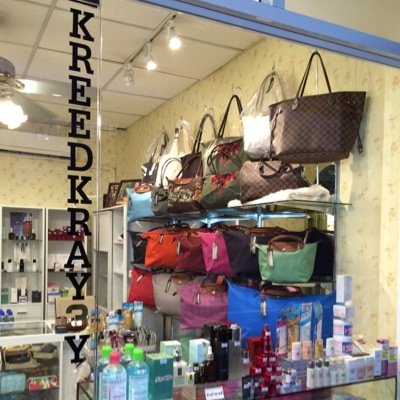 KREEDKRAY3Y เปิดบริการ 09.30 - 19.35 ผิวสวยของคุณให้เราดูแลนะคะ