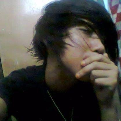 ARIES |07-04-1999|gua suka musik&olahraga , gua juga suka dance ,beatbox,&lukis | sensitif sama org sombong