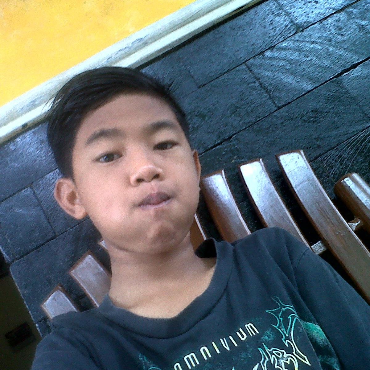 invitte my pin 2983355A ;) onface fikri afrialdi (y);)