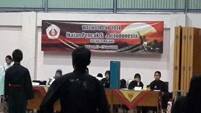 gitaris,pencak silat,atlet sepak bola
