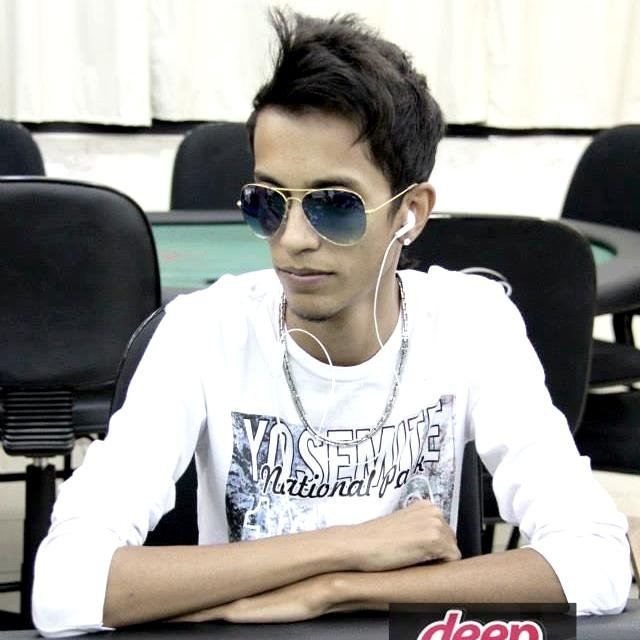Empressario
Musico
Poker Play