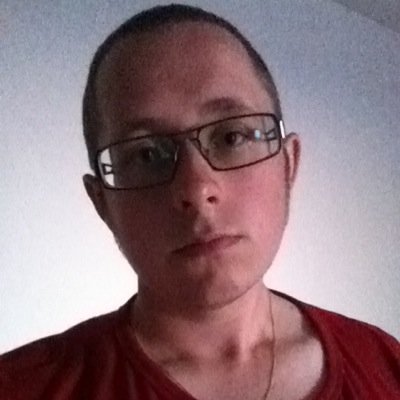 AndreKapos's profile picture. Was a nerd before it was cool. Himmelsblå. Vetenskapsnörd.