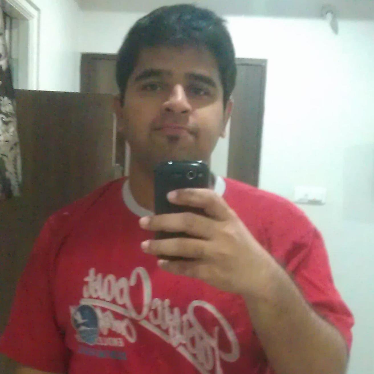 Wannabe Real Estate Professional, Tam Brahm by birth (not by practice), Carbs Overloader, Soft Drinks Abuse, Arsenal Fan, Always Upset!