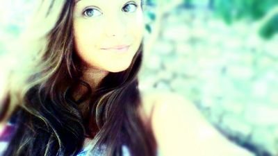 ■▪hey je suis directioner j aime aussi ed sheran , lily allen etc.. j adore aussi ecrire (texte,poeme,histoire etc..) VOILA ! ▪■