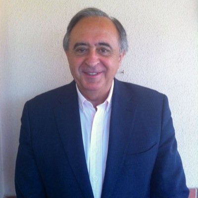 Catedrático de Derecho Penal en la Universidad de Granada.