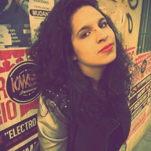 Actriz y Dramaturga - Soñadora Cinefila Pasajera - Una romántica en pleno siglo Virtualista