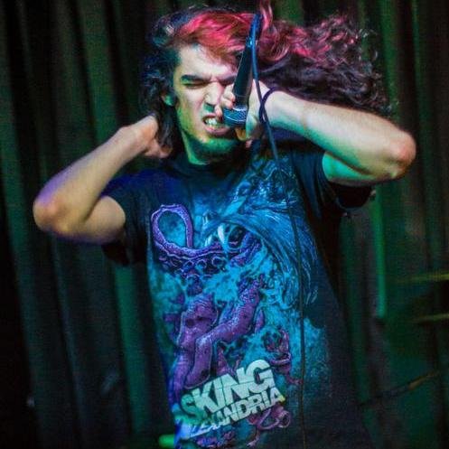 MicroondasReshu's profile picture. Mentalidad de 10.Aficcionado a sonido,programador,estudiante de ingeniería,compositor.Adoro la música, electronicore en espacial.Guitarrista en @TwelveSunsets