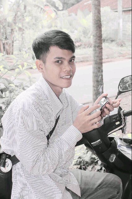 sukses adalah HAK dan MILIK saya,, tidak ada alasan untuk tidak sukses.