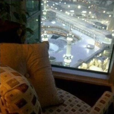 ‏الترجمة

Listen Abdullah Mohammed monthly from Abhaتويتاتي لاتعبر عن حياتي انما كلمات اعجبتني واقتبستها ♡.