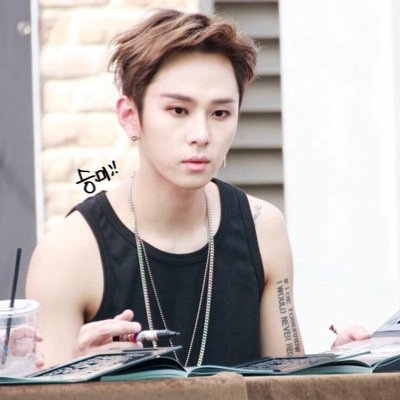 คุณชายดอกไม้ ยงจุนฮยอง แร๊ปเปอร์ นักแต่งเพลง นักแสดง ป๊ะป๊าของฮยองนิม ♡ #Mumifam BEAST/B2ST
