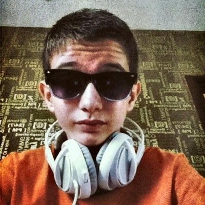 My name's Dmitriy,i'm fourteen years old,play dotа,like rock music and my favourite football team is FCBarselona!)F-O-L-L-O-W ME;)
