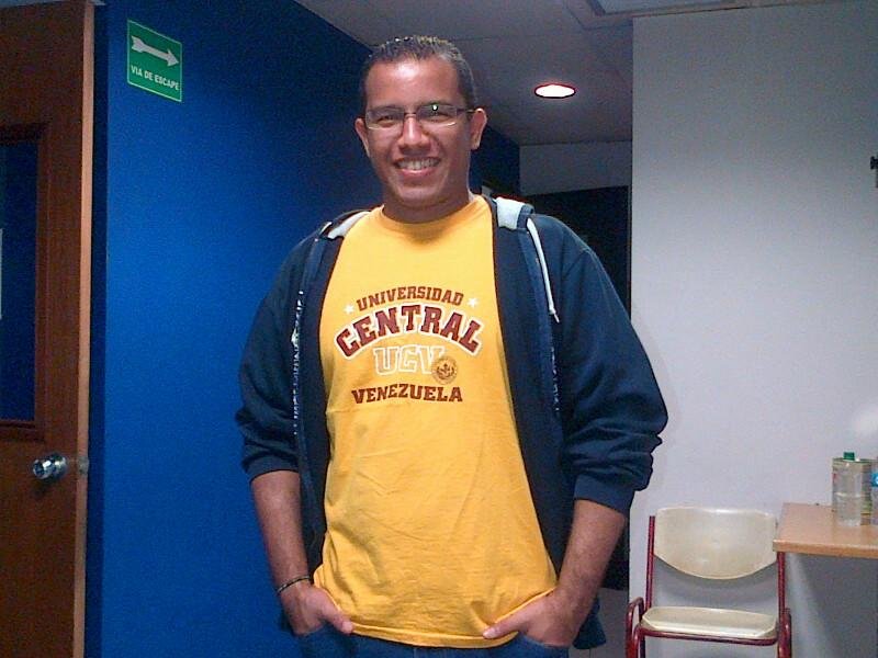 HUGOGUERREROCCS's profile picture. Estudiante Universitario,  Nacido en Caracas-Venezuela,  Criado en Suan Atlántico  Colombia Costeño a Mucha Honra  Ucevista, Caraquista y Barcelonista 100%