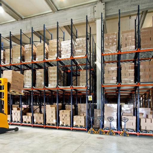Logistics & Supply Chain professionals supporting the SC Expert supply chain software application suite streamlining the product flow from supplier to customer.