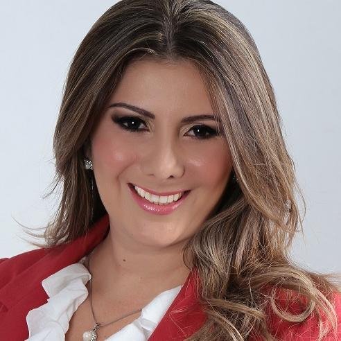 Acredito que fé e foco nos conduzem à grandes vitórias. Sou Administradora, Coach, professora universitária, palestrante e consultora da H2 Assessoria.