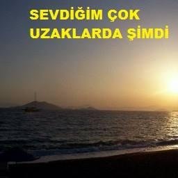 başkası ne der diye yaşamayı bıraktım artık kendim için yaşıyorum o yüzden hep gülüyorum