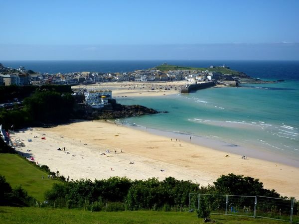 Follow our new site about St Ives, Cornwall - hear latest offers, places to eat and news. http://t.co/7YGEbw2TOh