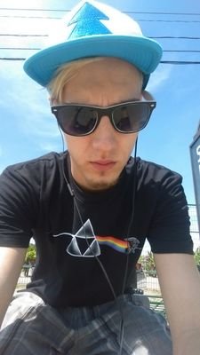 Games, EDM, longboarding, cooking, yoyo