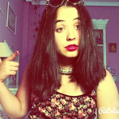 Seguidme en este twitter @valery9889 porque mi cuenta no me va