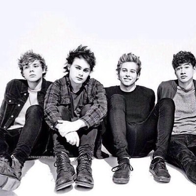 your gorgeous and 5sos love you ☺️