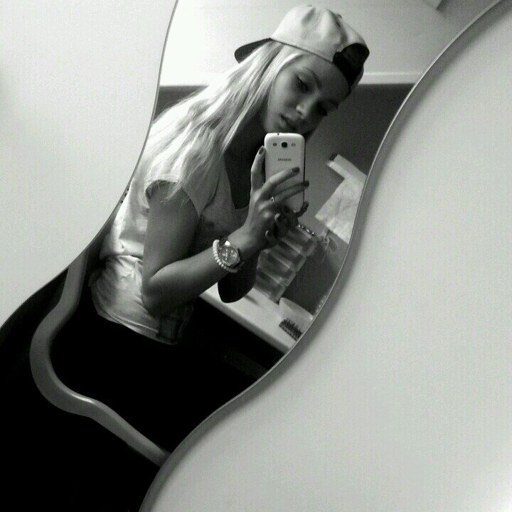 Candea k2c- loveyouu xo marit / houvanjou kusjeFloor / insta; nanouk_xo