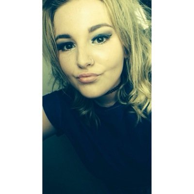 _gabbyxx's profile picture. gaz beadle // 747B3111