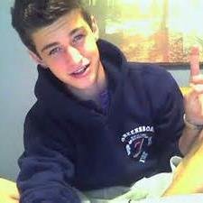 hey guys  im 16 and il my gf Sophia singers birthday is may 24 same as carter renyolds so yeah