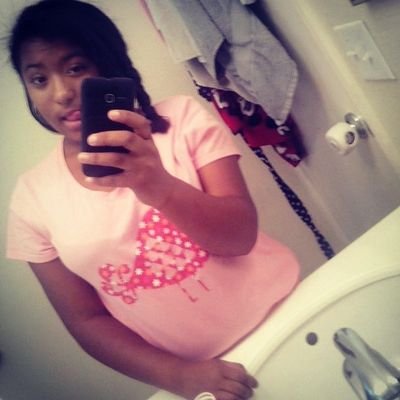 bbacameron's profile picture. Kik-queen_lizzylove. Add me ;)