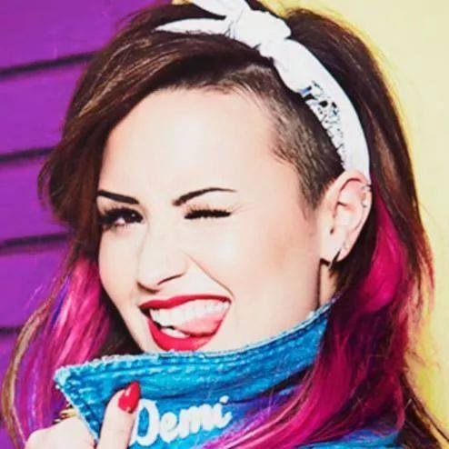 Fato Amo ser ♥ Directioner ♥ Lovatic ♥
