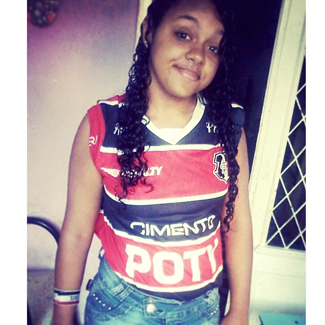 .Pra quê BIO vcs vão me julgar pela foto mesmo (: