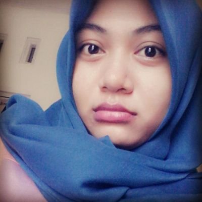 M. Novi Herdiawan :*  | Jadilah diri sendiri, Niscaya km bs menikmati indahnya dunia dg caramu sndiri.