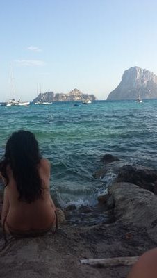 Señorita,
debe usted siempre tener claro que su rol en este mundo no es otro sino ser feliz y hacer las cosas que le hacen sonreir. - Educación Social, UB.