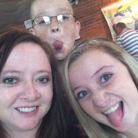Teresa Schmidt (@tschmidt8836) Twitter profile photo