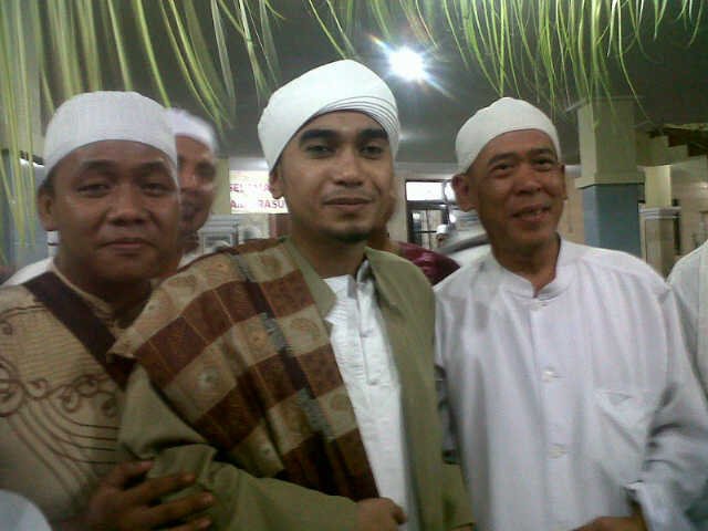 rachmansyah17's profile picture. menjadi orang yang sukses , berbaik hati , dan memberi nasehat kepada orang yang membutuhkan , dan yang paling penting berbakti ke dua orang tua,,,,,,,