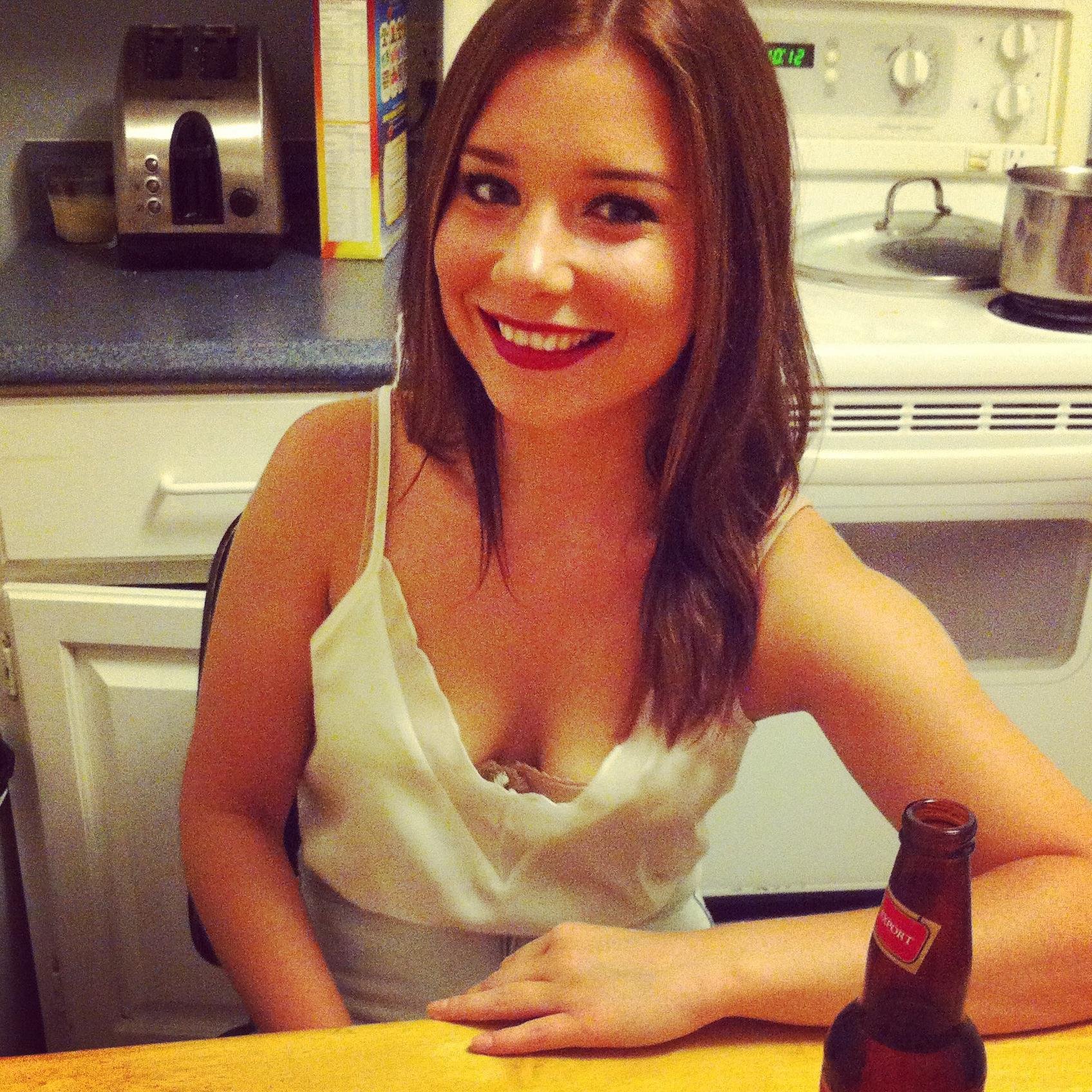 laurrobertson's profile picture. 