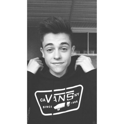 GRANTS THE MAIN CHICK AND JACOBS THE SIDE HOE