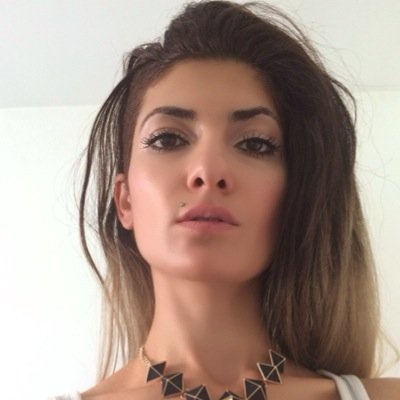 Meelinaahh's profile picture. RIHANNA SIDEEFFECTS - She follows on IG | U better Protect Ya Neck