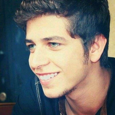 anthonyllong's profile picture. my favorite color is purple :)