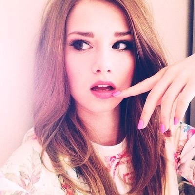 20. Art. » Innocence is just a sense of what's really inside « Buscando nuevas aventuras... ¿Sexualidad? Uhm... Indefinida. #FreeRol