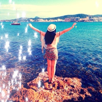 Hi I'm Emme, a 20 something #travelblogger who loves adventure & discovering new places. Follow me as I explore this beautiful world on my #travelblog ➨