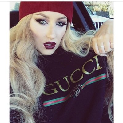 24. Solo makeup artist.